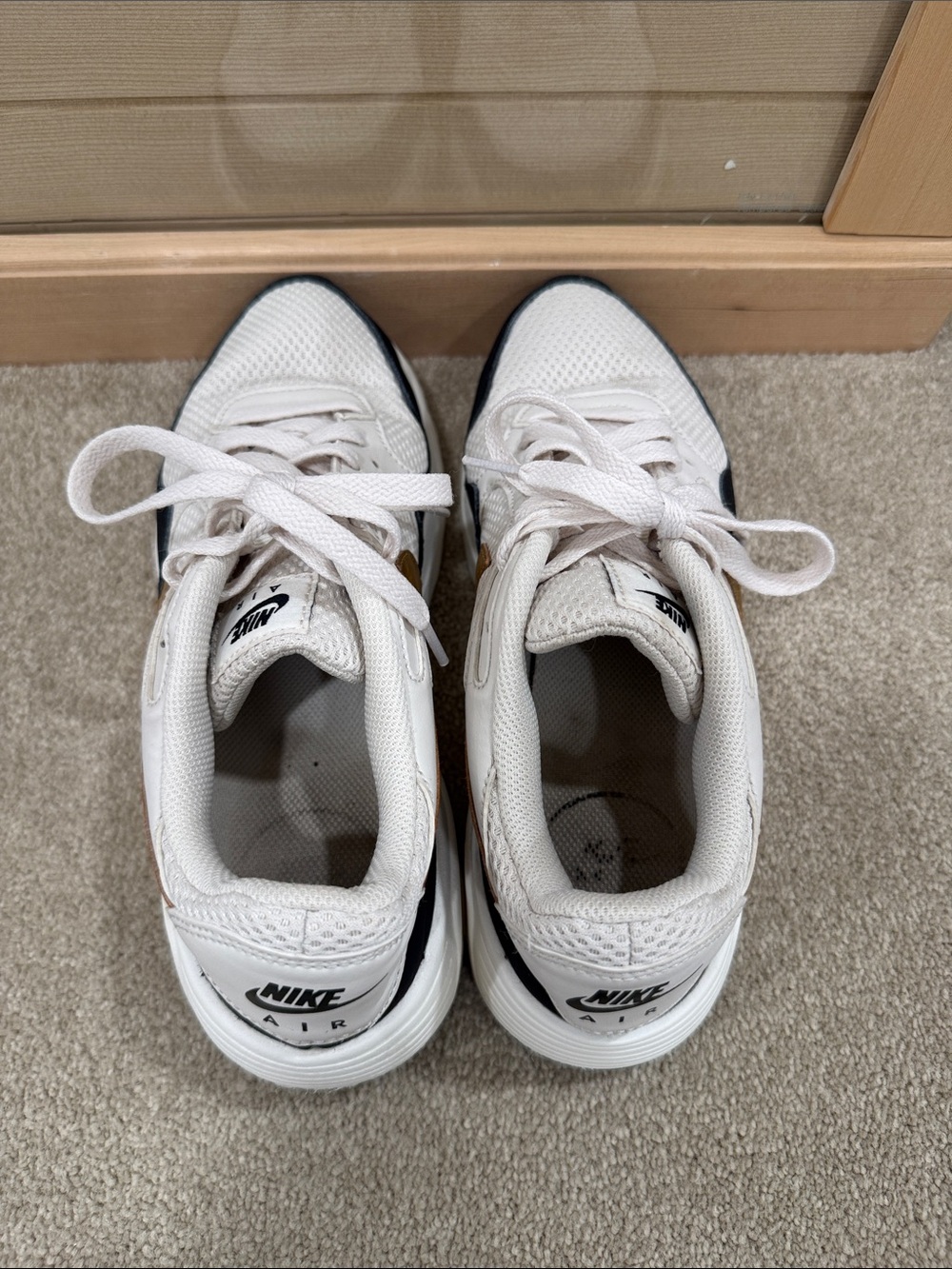 Nike White Black Gold Low-Top Sneakers - Picture 6 of 7